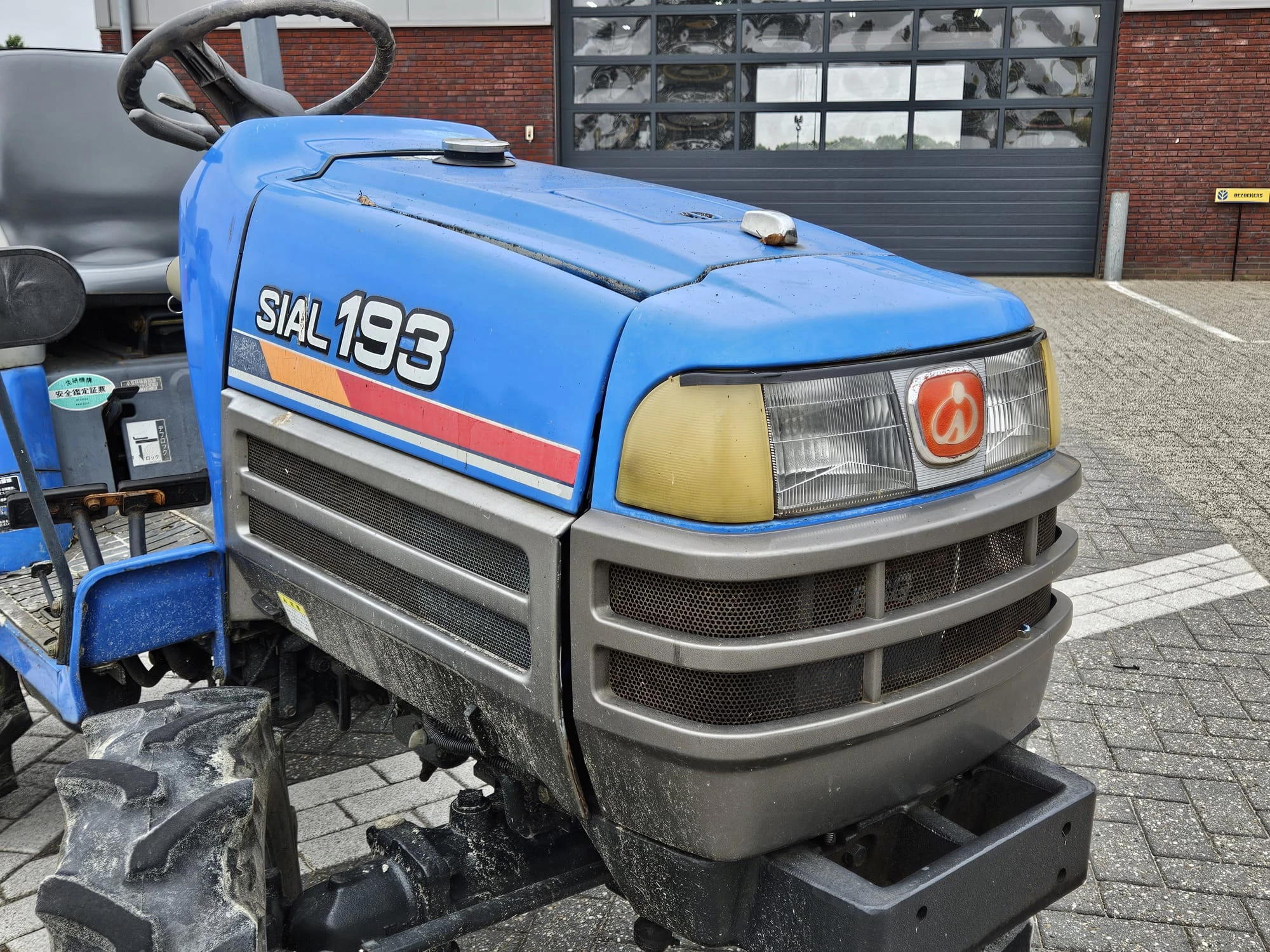 Iseki 1998 - SIAL 1932306+548/456+ compact tractor afbeelding 10