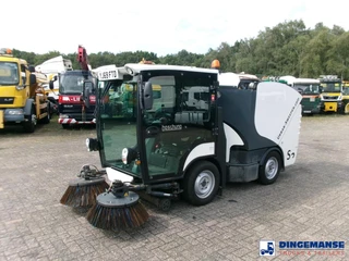 Boschung S2 street sweeper 2019 en venta