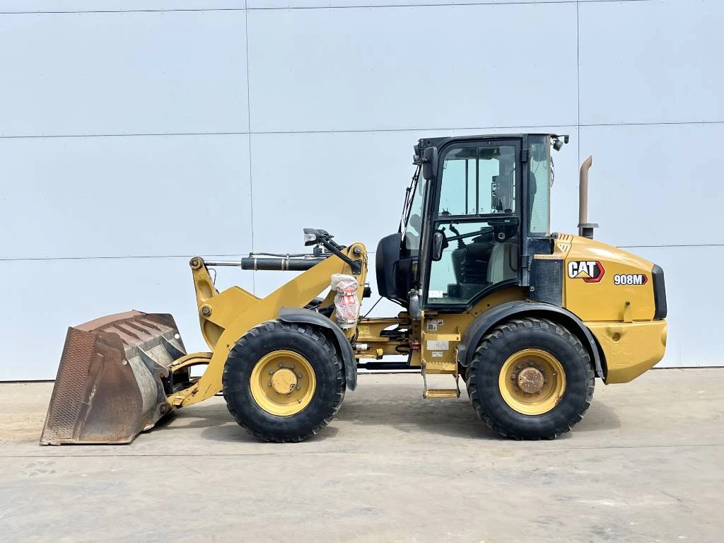 Cat 2020 - 908M - Quick Coupler / Automatic Greasing imagen 1