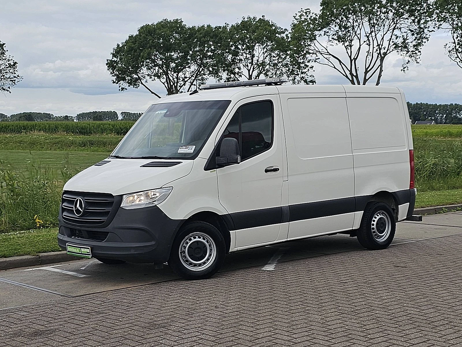 Mercedes-Benz Sprinter 2022 - 211 Bild 2