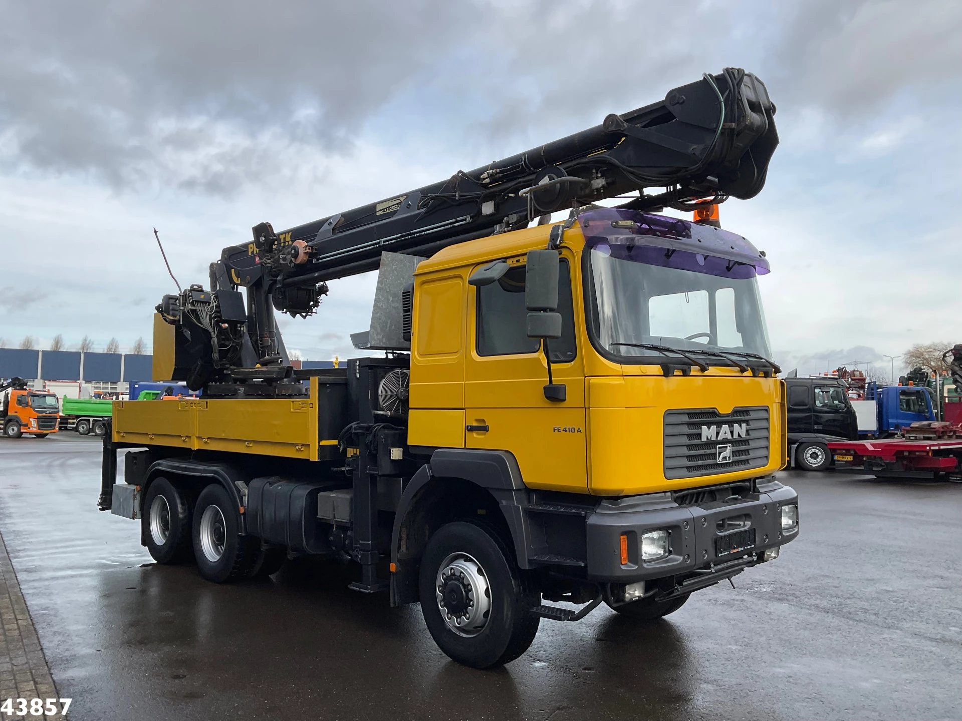MAN F2000 6x6 Full Steel Manual Palfinger 68 Tonmeter Dachdecker kran Just 54.133 km! 2001 afbeelding 6