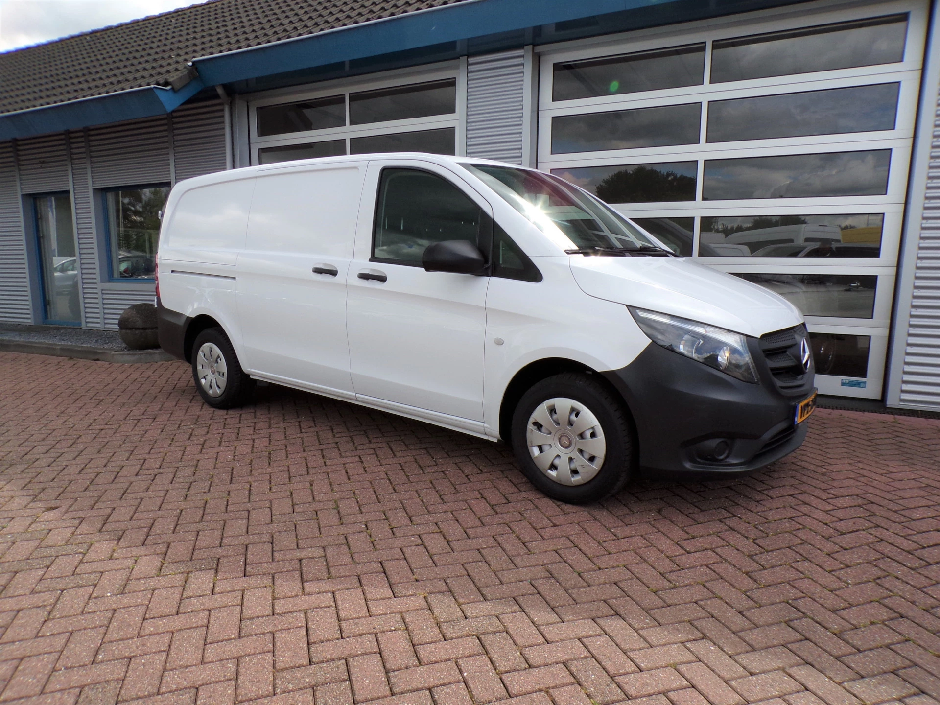 Mercedes-Benz Vito 2018 - 111 CDI Lang/Airco Euro 6 Bild 2