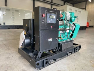 Cummins 2026 - 4BTA3.9-GM47 - 55 kVA Marine Generator - DPX-19750 imagen 2 miniatura