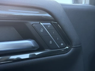 GMC Sierra 2024 - AT4 6.2L V8 420 PK / BPM VRIJ!! / VIRTUAL COCKPIT / HEAD UP / 360 CAMERA / BOSE / LEDER / TREKHAAK / 3500 KG AHG bild 26