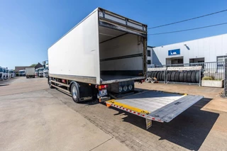 Renault N/A 2015 - D 18 250 DXI + HAYON zdjecie 9