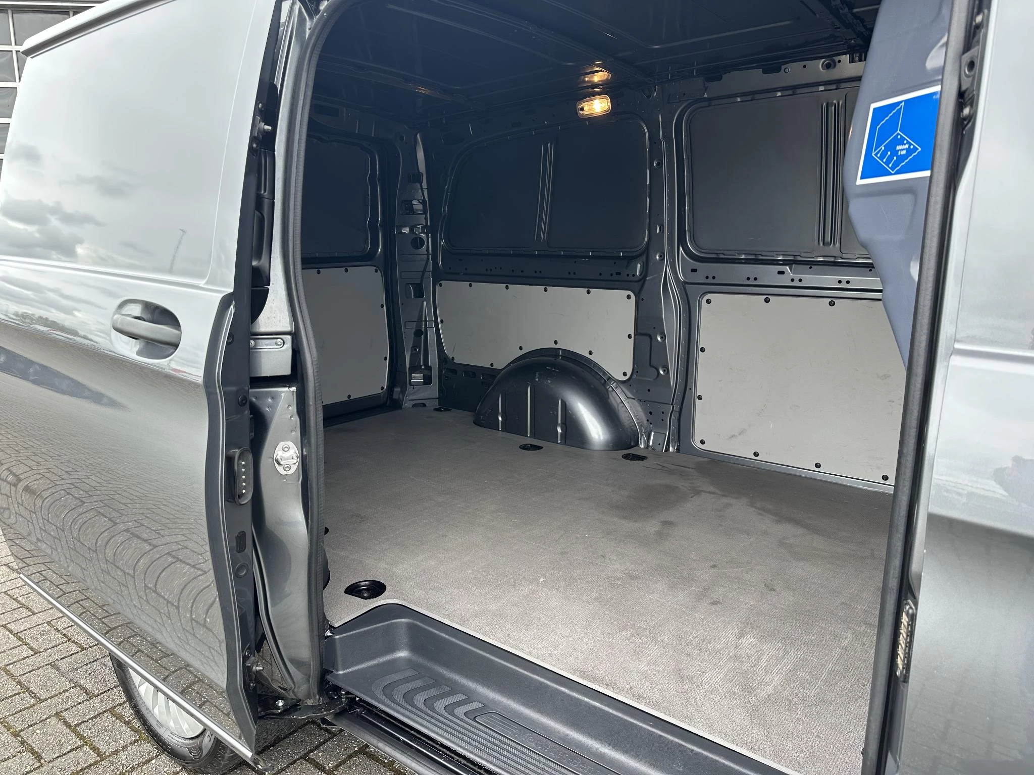 Mercedes-Benz Vito 2023 - 119 CDI L2 Automaat LED Achterdeuren Carplay afbeelding 21