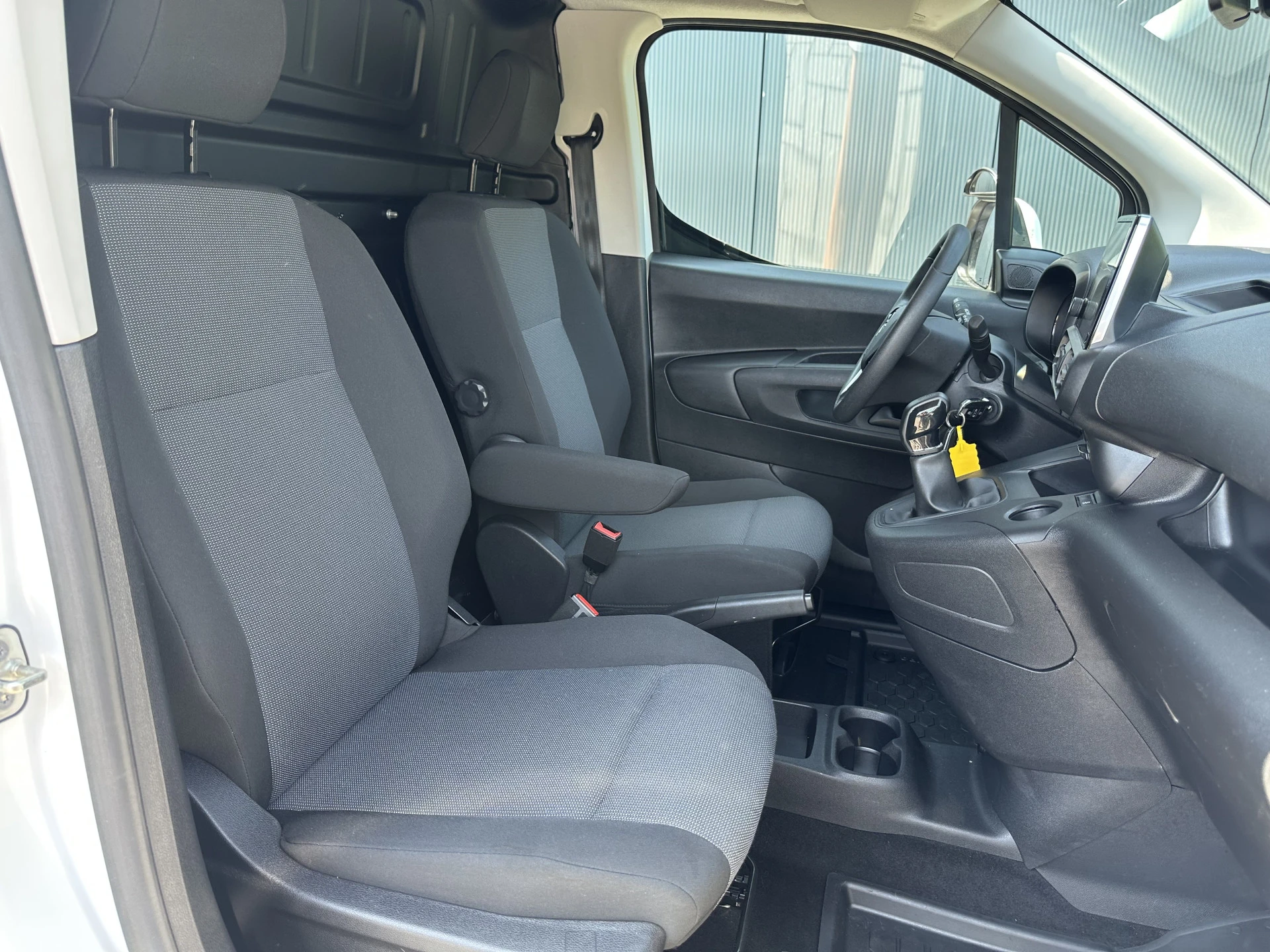 Opel Combo 2019 - 1.6D 100 PK / L2H1 / AIRCO / CRUISE / NAVI / ECC / APPLE CARPLAY / ANDROID AUTO / PDC afbeelding 6