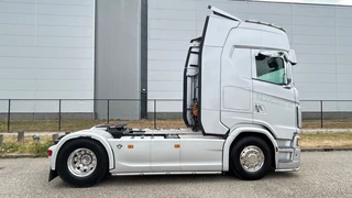 Scania S 2022 - 590S V8 NGS Highline 4x2 | Full air | Park cool | G33 Retarder | bullbar | 2x tank | Leather | Navi afbeelding 3 miniatuur