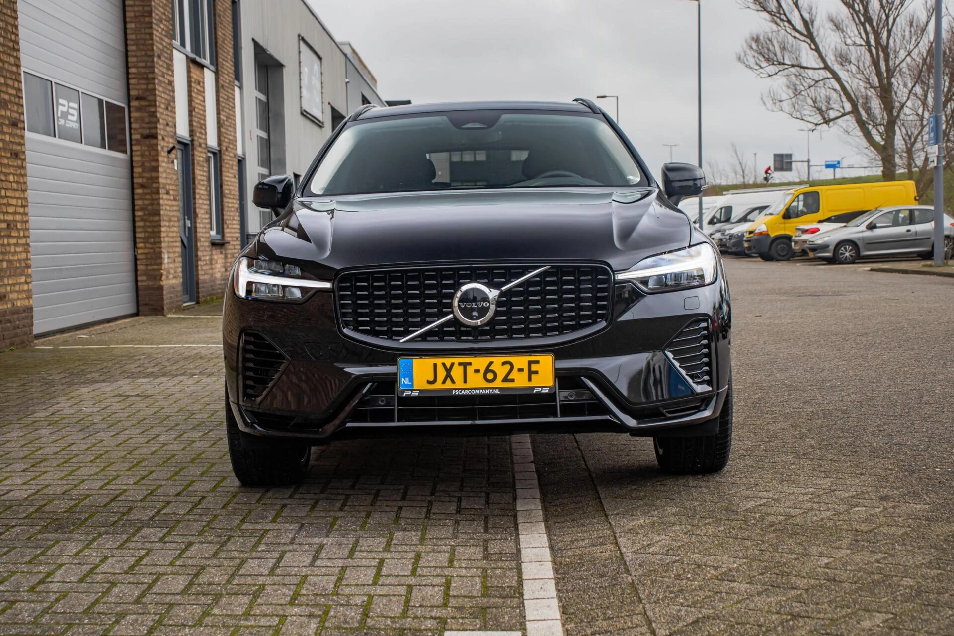 Volvo XC60 2024 - 2.0 T6 Plug-in hyb.AWD Ultra Dark, BTW, Pano, H&K obrázek 9