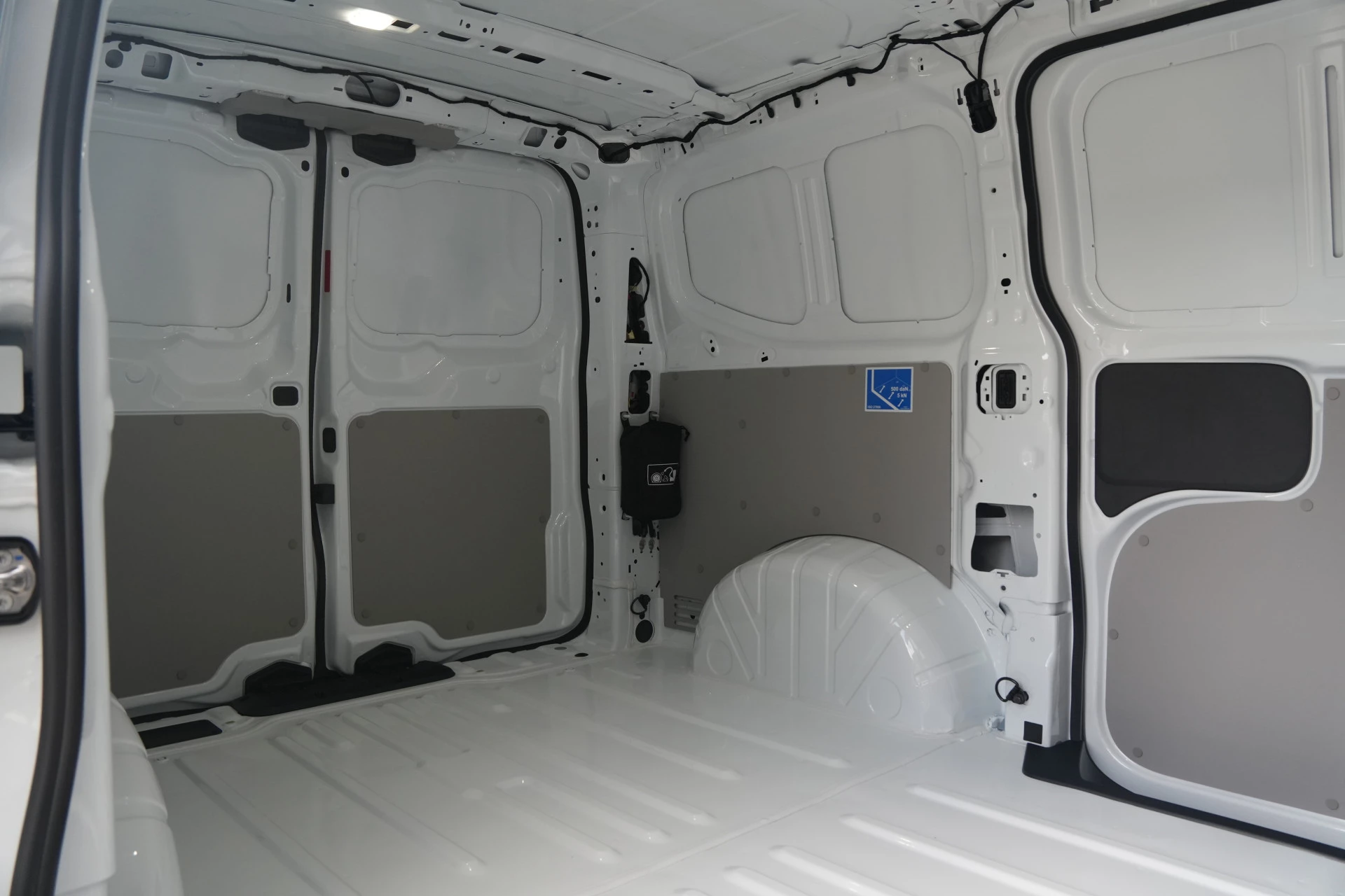 Ford E-Transit Custom 2026 - 320 L1H1 Limited 71 kWh 218pk - 2x Schuifdeur - Trekhaak - Camera - Carplay - Rijklaar obrázek 11