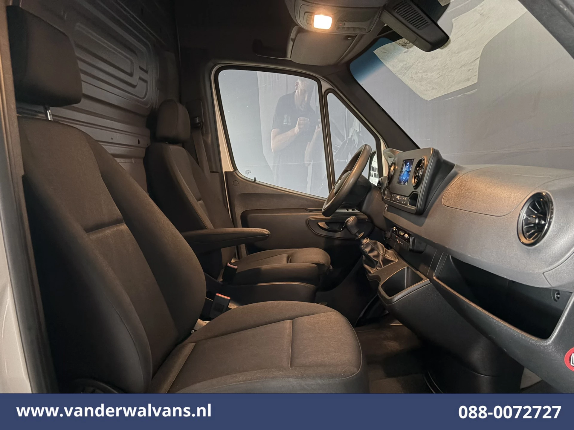 Mercedes-Benz Sprinter 2023 - 317 CDI 170pk 3500kg Trekhaak L2H2 Euro6 Airco | Camera | Apple Carplay | Cruisecontrol zdjęcie 7