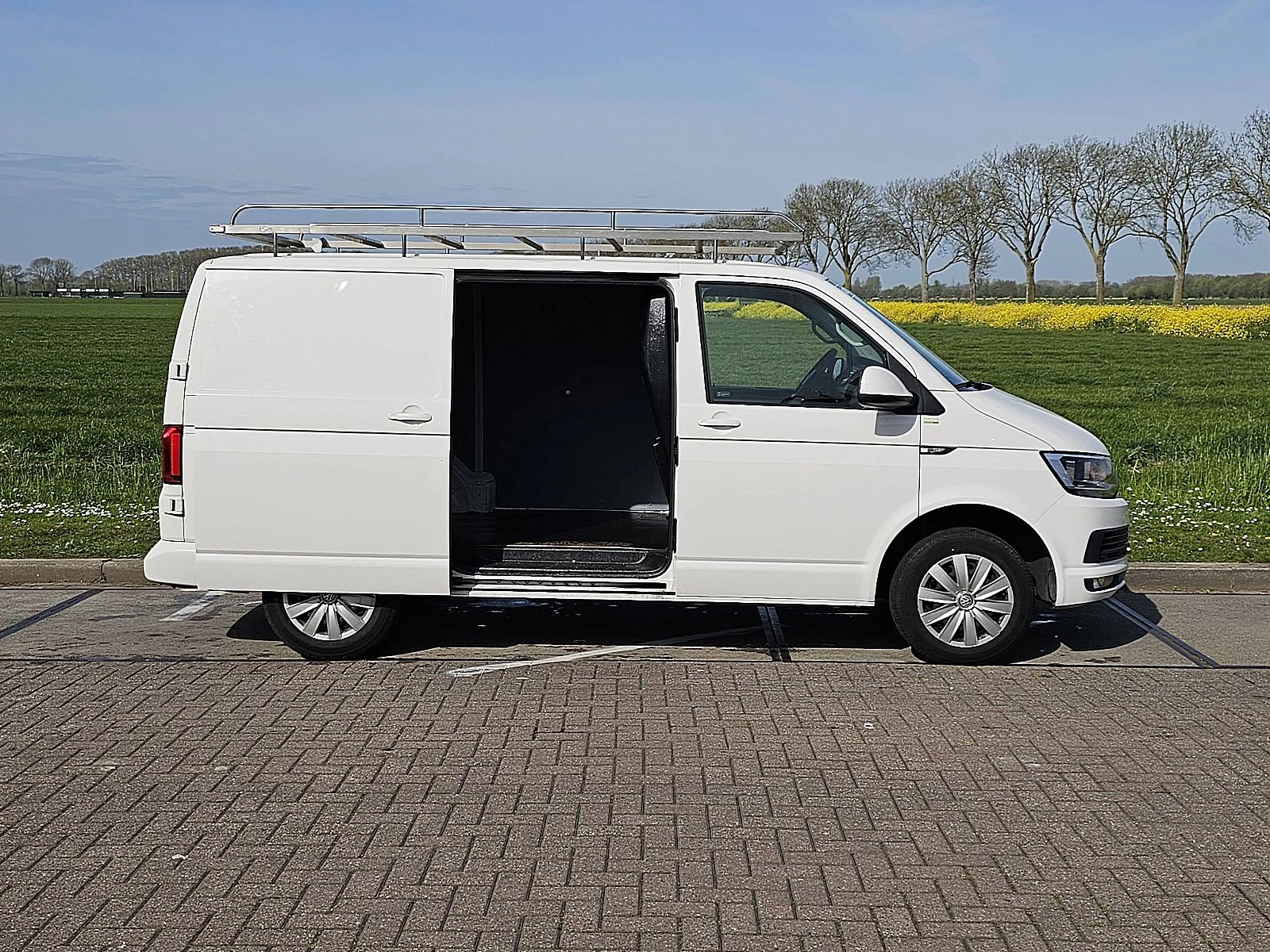 Volkswagen Transporter 2017 - 2.0 TDI imagen 12