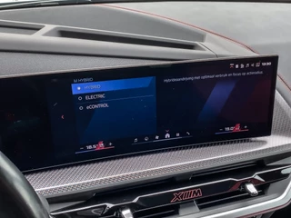 BMW XM 2023 - 748PK V8 PHEV Label Red 30 kWh image 95