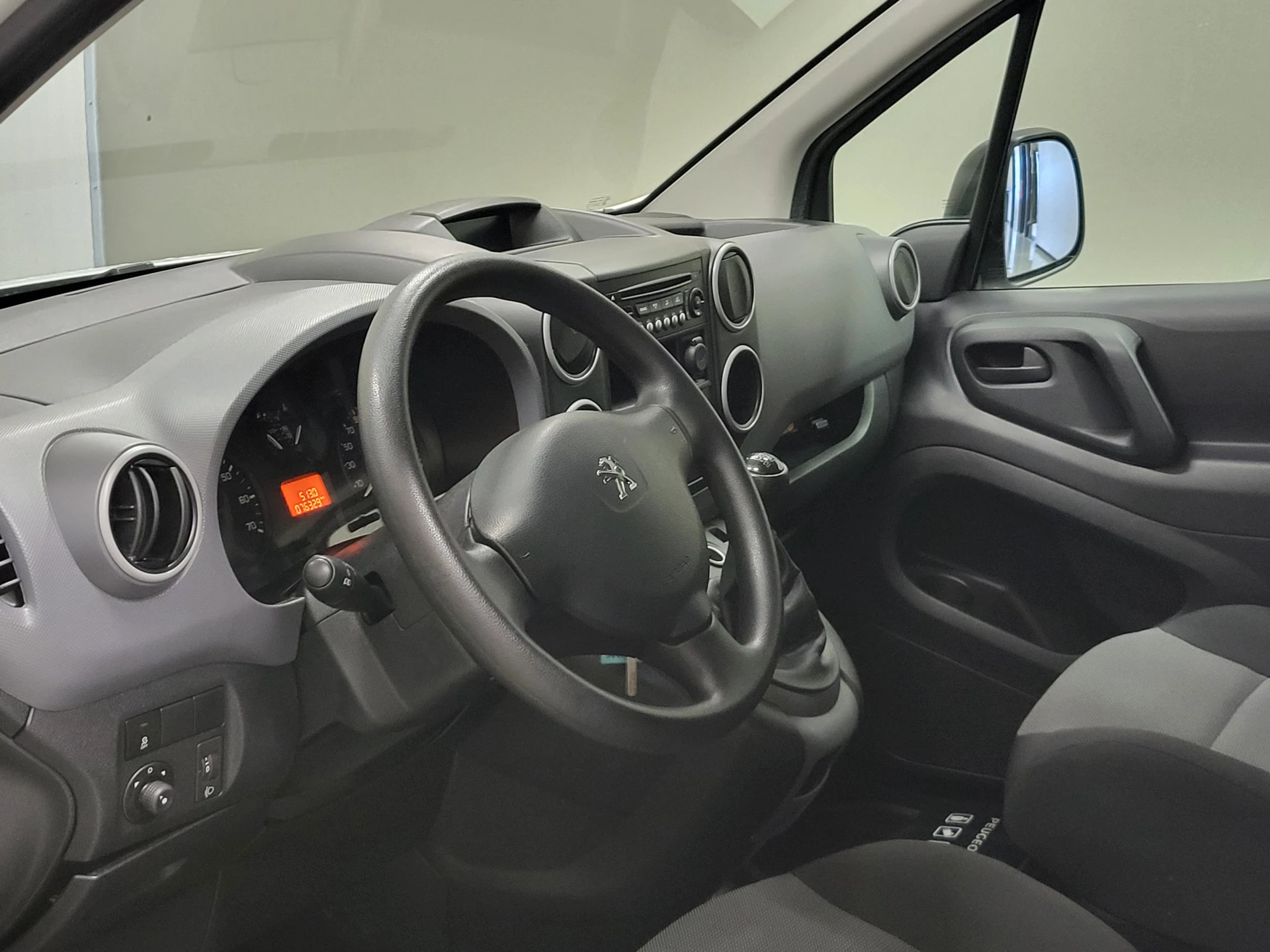 Peugeot Partner 2018 - 1.6BlueHDi 75pk Euro 6! image 4