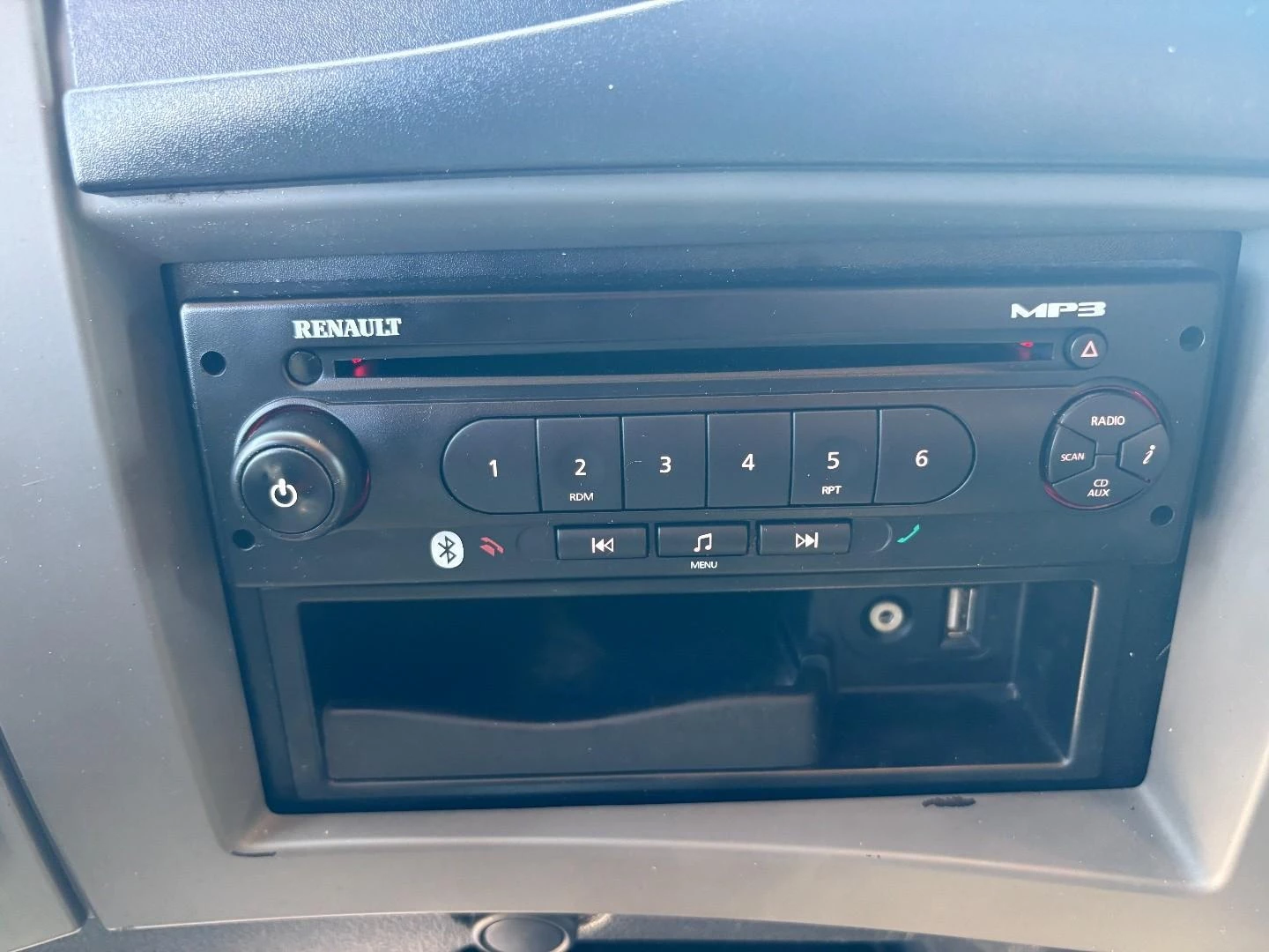 Renault Premium 2012 image 18