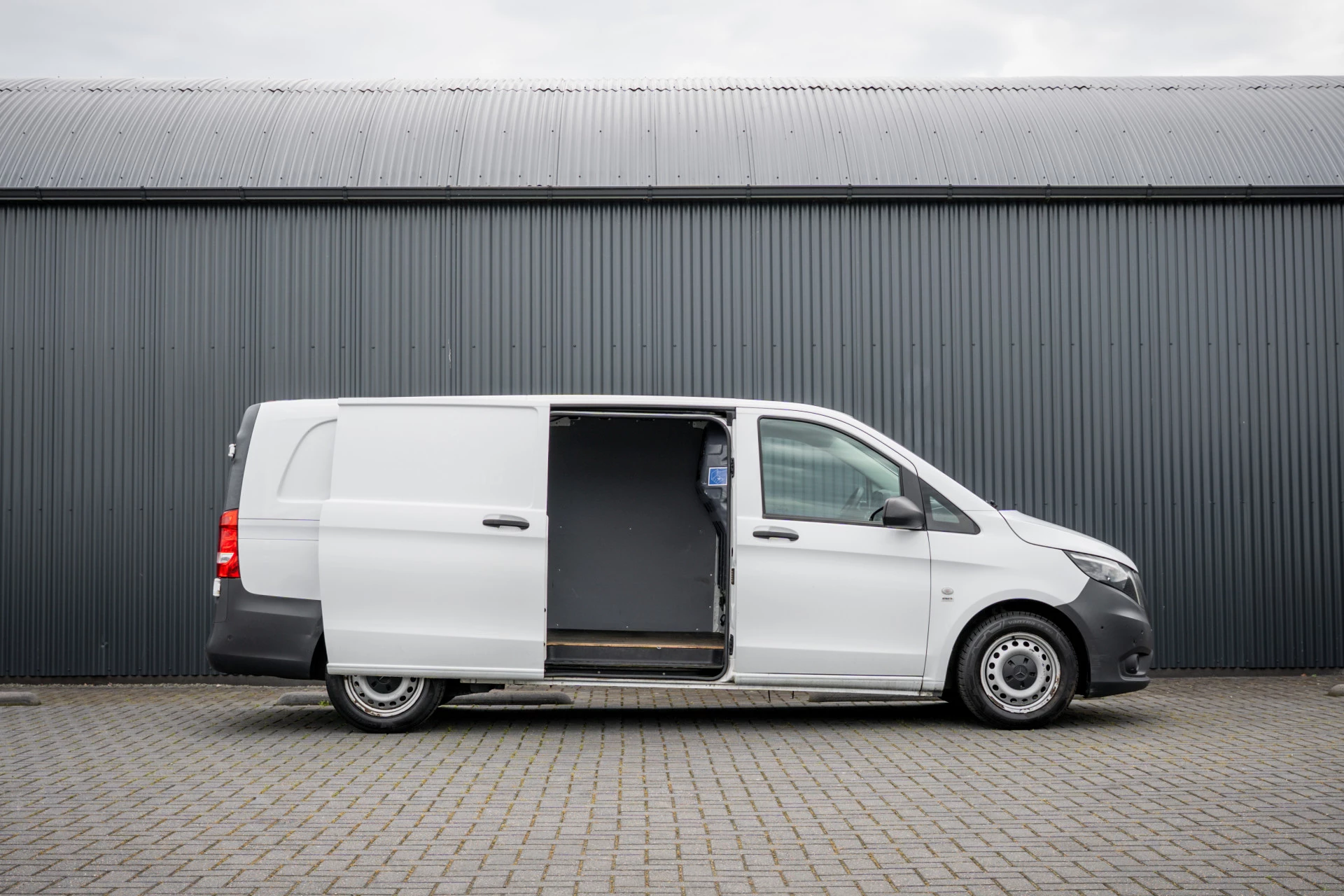 Mercedes-Benz Vito 2020 - 114 CDI L3H1 XL | Camera | Cruise | PDC | Airco | Trekhaak immagine 7