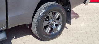 Toyota Hilux 2022 - 2.4 D-4D 4x4 Automaat | 150pk | Luxe uitvoering Hilux 2.4 D-4D 4x4 Automaat afbeelding 11