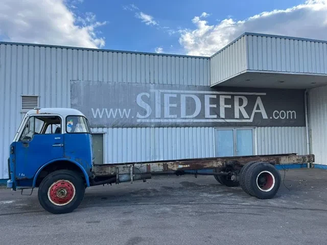 Volvo F 86 1974 - -49 S , Oldtimer for Restauration image 2