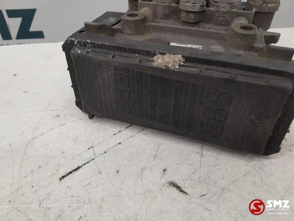Volvo 2009 - Occ EBS achterasmodulator Volvo obrázek 5
