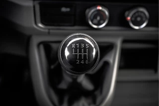 Volkswagen Crafter 2022 - **35 2.0 TDI 177PK | Bakwagen met laadklep | Airco | Adapt.cruise | 3-Zits** bild 20