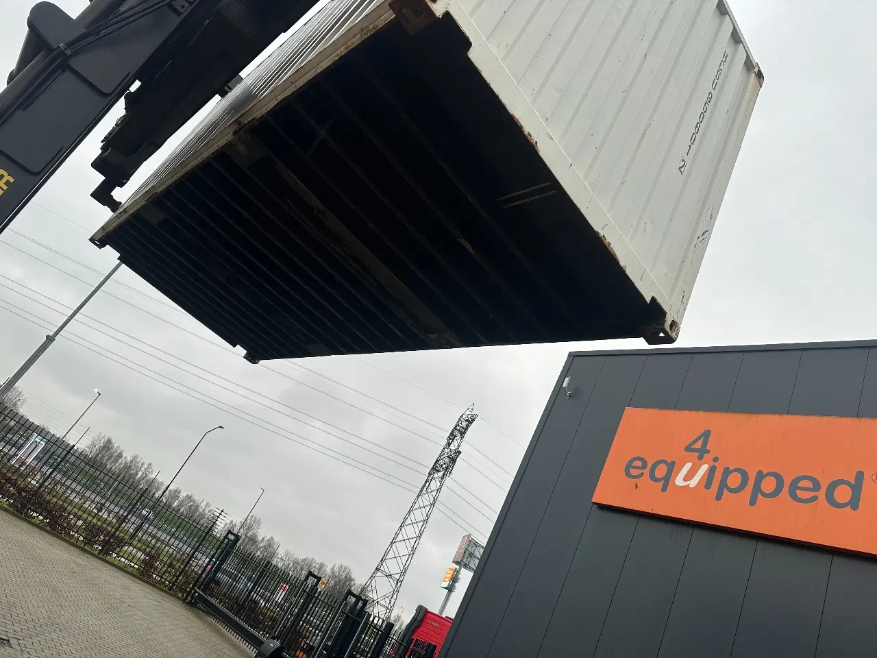 2022 - nice 20FT DV 8'6" container with valid CSC: 01/2028 / 2x available obrázek 19