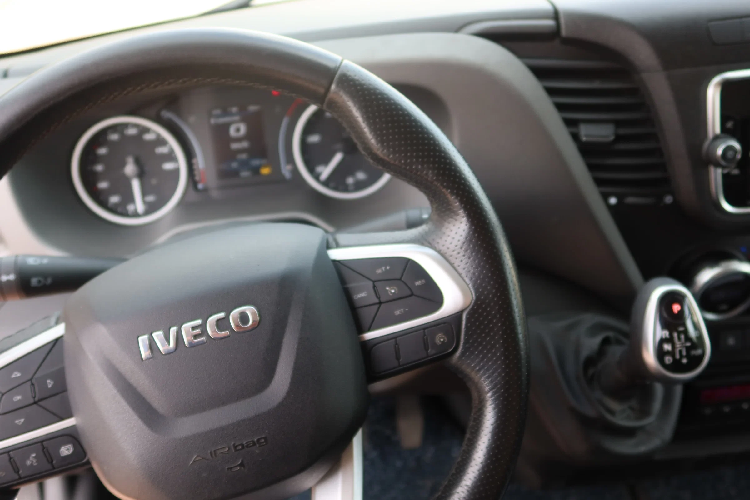 Iveco 50C18 2024 - C1 Rijbewijs. Laadvermogen 2184 KG. Hi-Matic Bak+klep 1.000 kg afbeelding 7