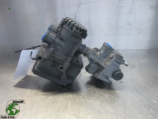 Mercedes-Benz - A 000 429 77 24 EBS MODULATOR BENZ 1945 MP4 EURO 6 на продажу