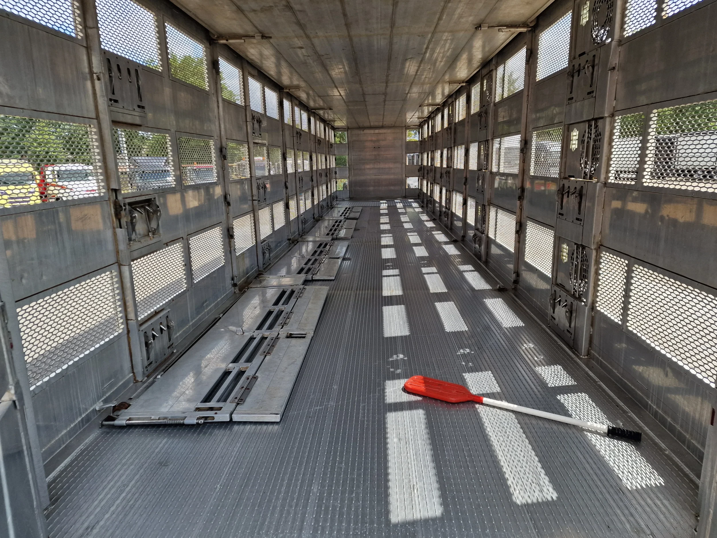 CUPPERS 2013 - 4 stock - new TUV - type 2 - lifting floors - lift / ramp afbeelding 39