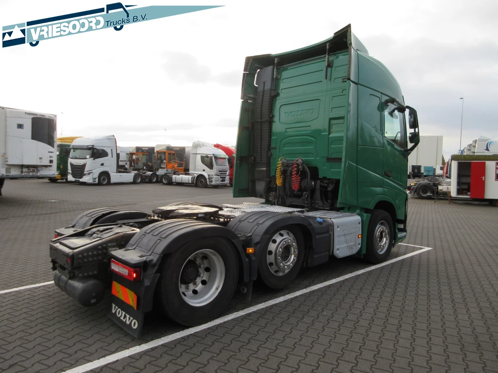 Volvo FH 2017 - 500 PK imagem 4