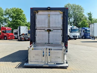 MAN TGL 1998 - 8.240 - 2 deck livestock Bekkers - Loadlift - Manual gearbox - Full steel obrazek 8