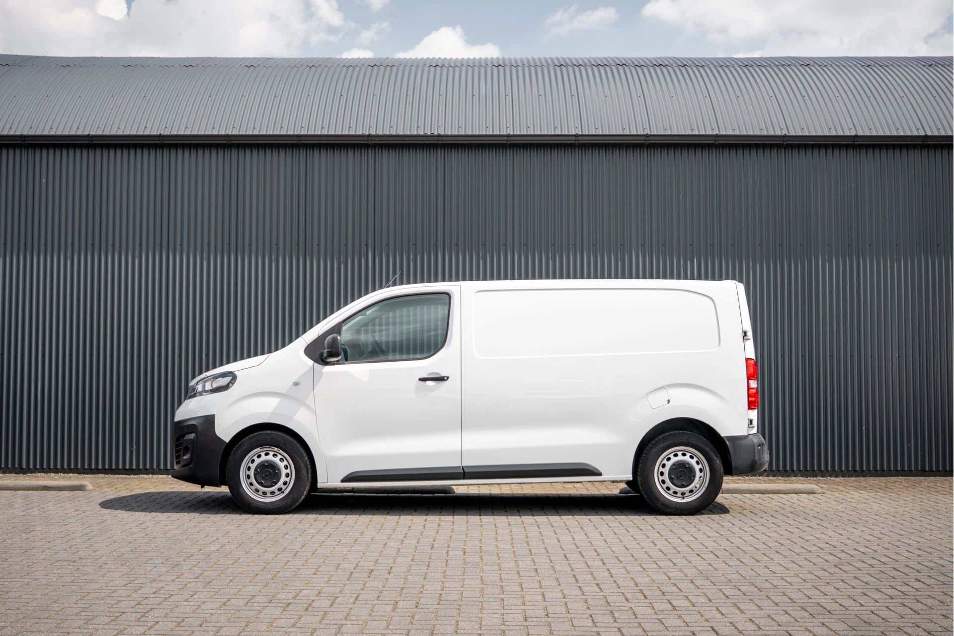 Opel Vivaro 2021 - 1.5 L2H1 | 3-Zits | 1e Eigenaar | Cruise | Airco afbeelding 5