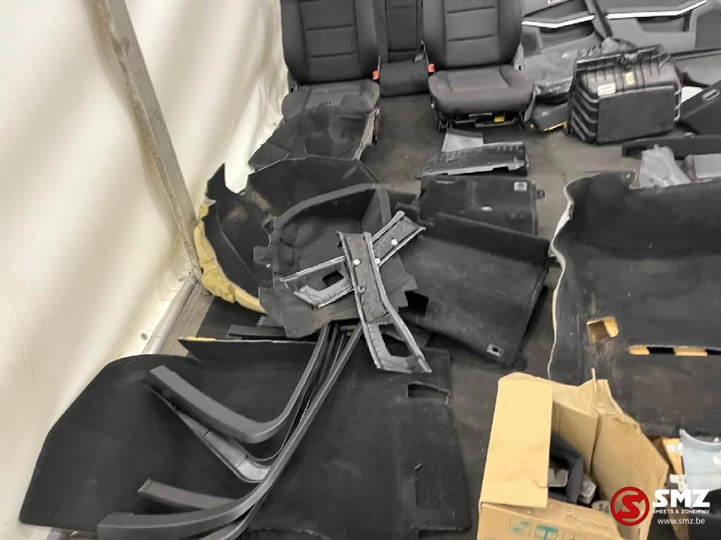 Mercedes-Benz - Occ set interieur met zetels S212 Mercedes obrázek 10