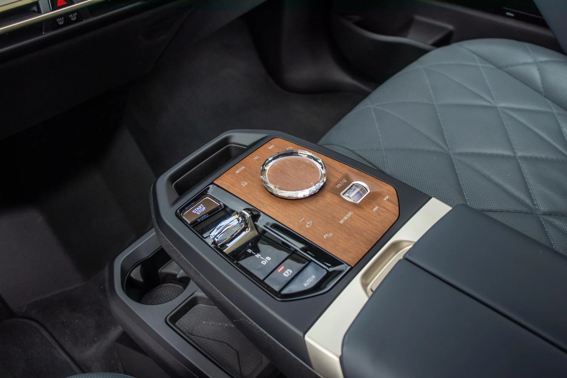 BMW iX 2022 - xDrive40 Sport Edition 77 kWh, BTW, Laser, H&K, Pano image 15