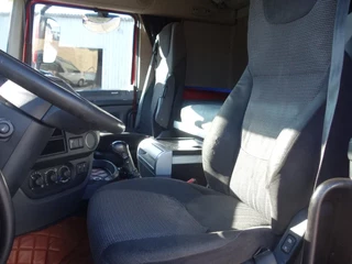 DAF XF 106.510 2015 - 6x4 manual gear,drum braeks in the beak image 13