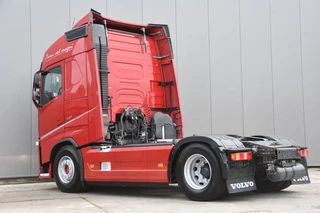 Volvo FH 2018 - 460 Globe 4x2 - NEW TACHO - RETARDER - 663 TKM - FULL AIR - DYNAMIC STEERING - LEATHER SEATS - 2 x FUEL TANKS - XENON - TOP CONDITION - afbeelding 3 miniatuur