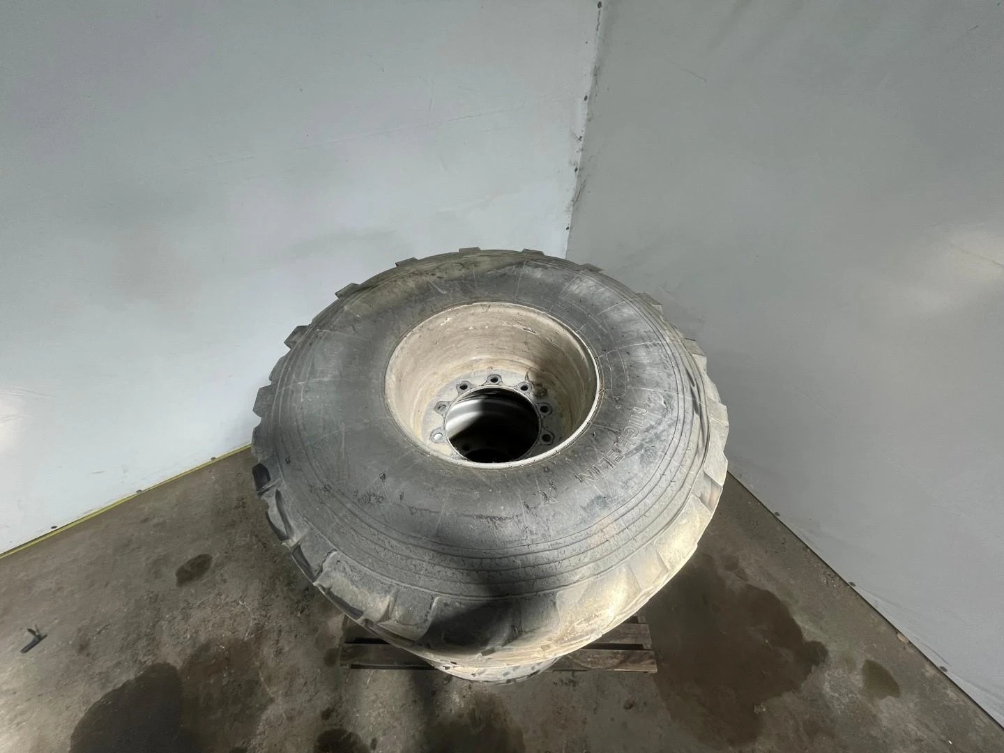 Michelin 525/65 R20.5 afbeelding 4