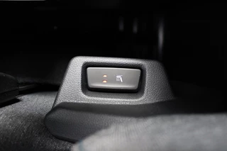 Renault Master 2024 - T35 2.0 dCi 170pk L2H2 Extra - Navigatie - Blind Spot - Camera - Stoelverwarming - Verwarmde voorruit - Rijklaar obrazek 23