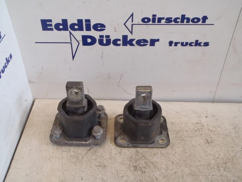 Iveco 2015 - ENGINE SILENTBLOCK image 1