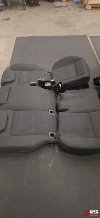 Mercedes-Benz N/A - Occ set interieur met zetels W169  Mercedes imagem 4