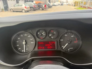 Iveco Daily 2022 - 35S14 Openlaadbak Airco Cruisecontrol 3500kg Trekhaak 12000KM EURO 6 zdjecie 9
