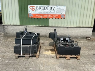 Bomag 2023 - BW 213 / 211 D5 Diesel tank + adblue tank for sale