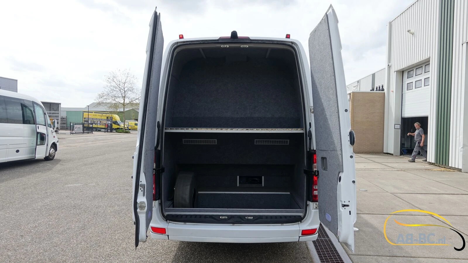 Mercedes-Benz Sprinter 2015 - Altas 17 Seats EURO 6 изображение 12