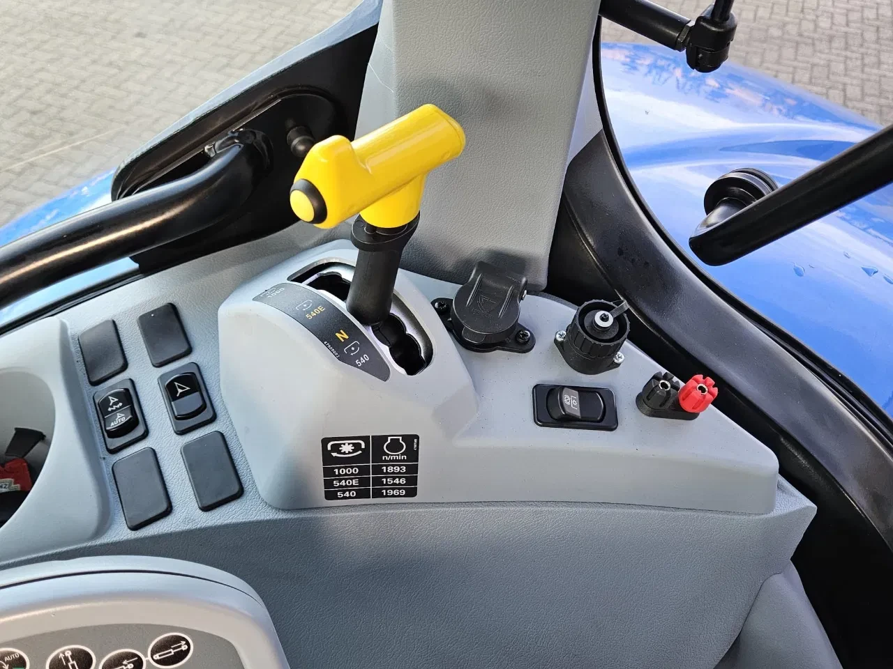 New Holland T6.180 2025 - Autocommand afbeelding 29