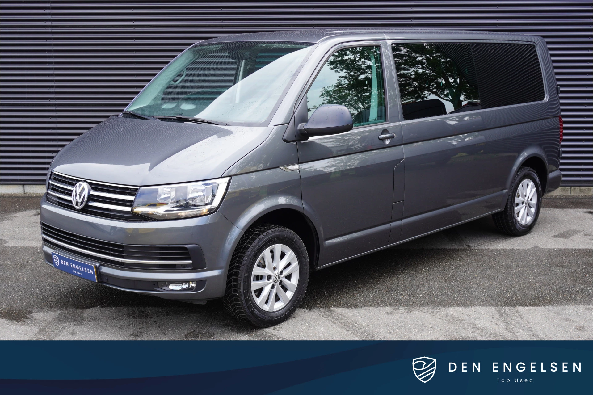 Volkswagen Transporter 2016 - 140pk Automaat Dubbele cabine L2H1 Lederen interieur Navigatie Trekhaak Parkeersensoren Cruise control Airco image 1
