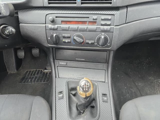 BMW 3 Series 2004 - 316i Special Executive APK tot 07-2027 obrazek 14