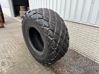 Goodyear N/A - 23.1-26 used compactor tire изображение 2