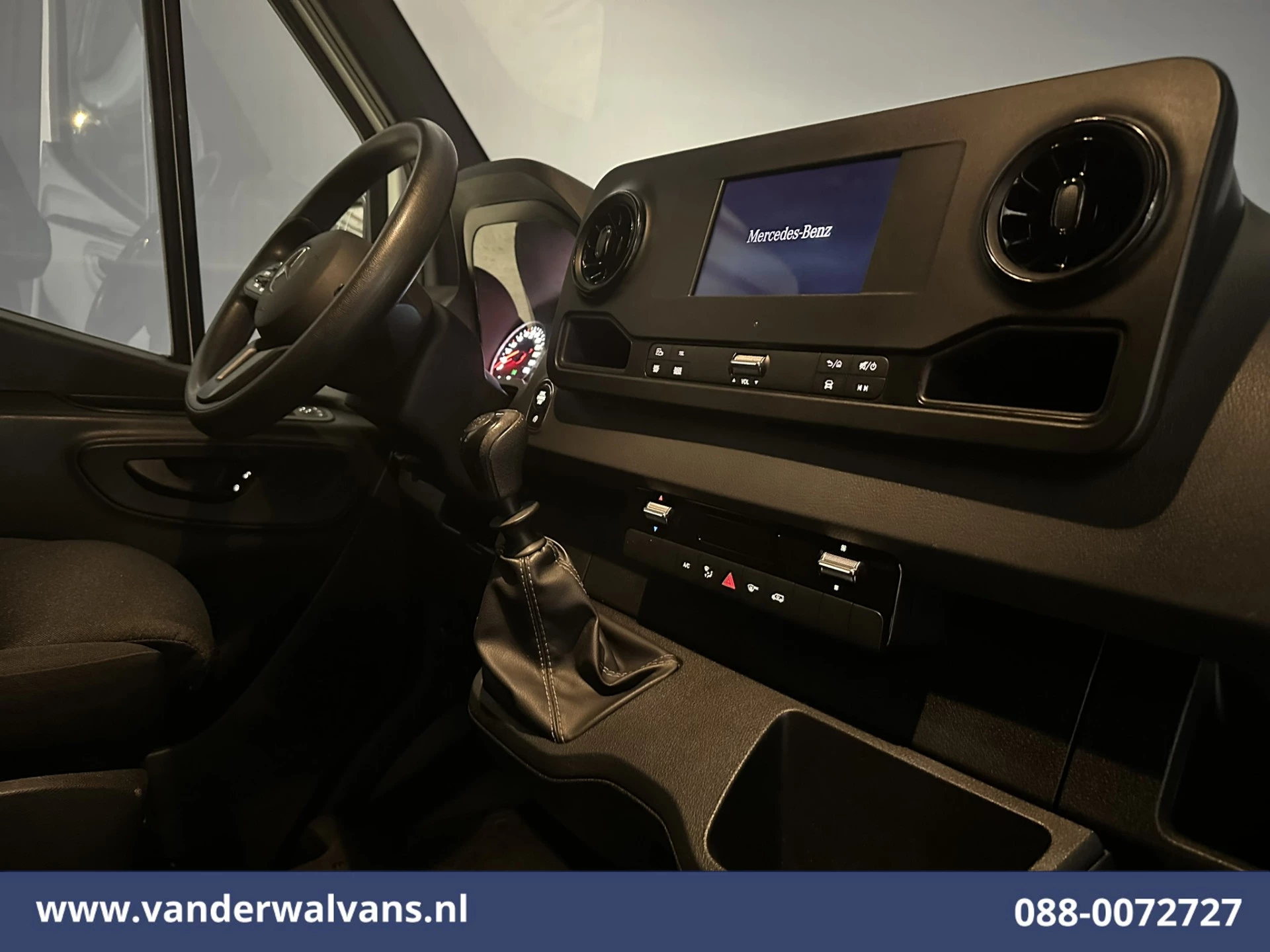 Mercedes-Benz Sprinter 2021 - 317 CDI 170pk L2H1 Euro6 Airco | Camera | Navigatie | Apple Carplay | Cruisecontrol obrázek 15