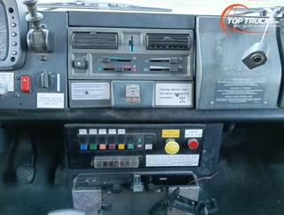 Unimog U 5000 2005 - N/A imagem 18