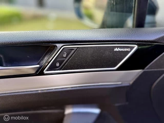 Volkswagen Passat 2015 - 1.8 TSI Highline DSG | Full Options | PANO zdjecie 28