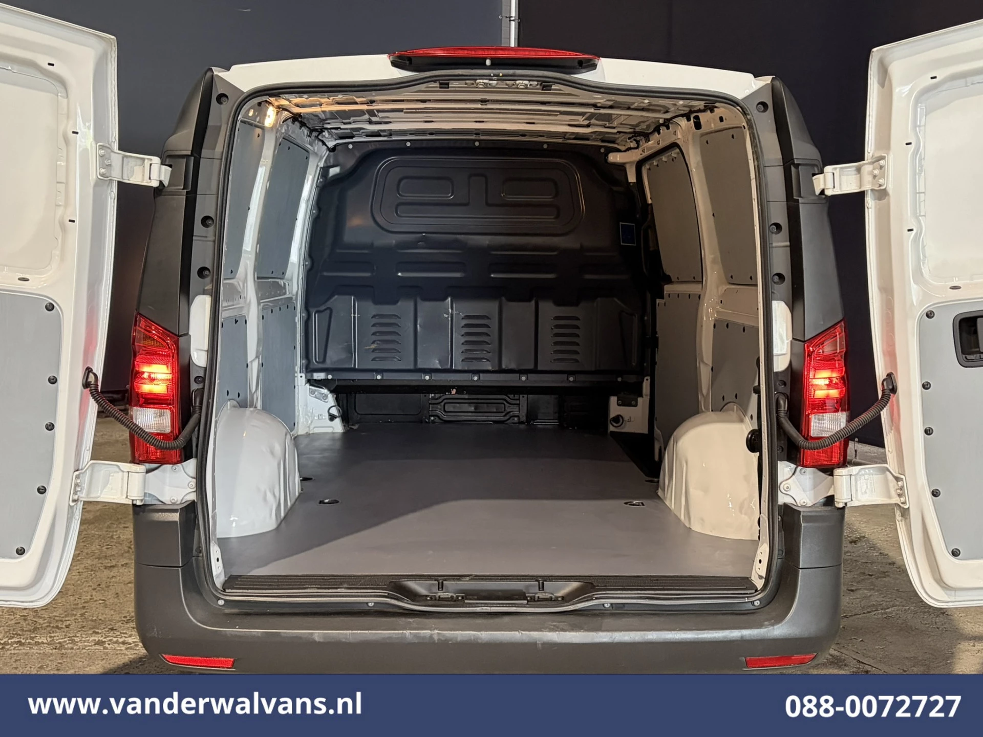 Mercedes-Benz Vito 2023 - 116 CDI 164pk L2H1 Euro6 Airco | Camera | Apple Carplay | Cruisecontrol zdjęcie 9